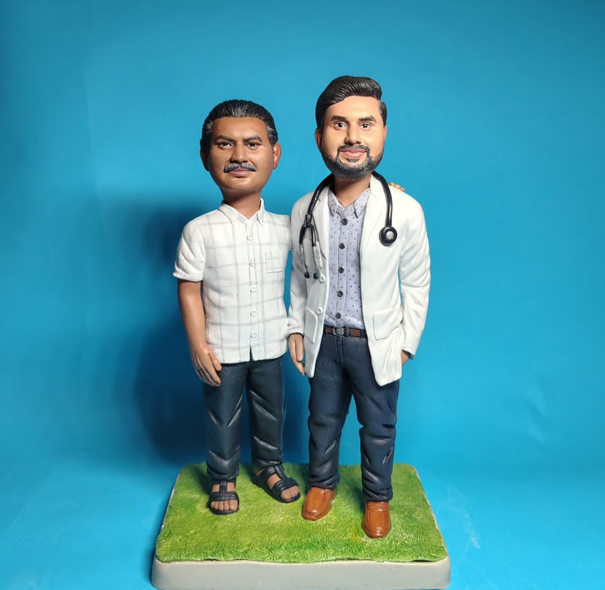 Bobble Head Miniature statue - Image 3