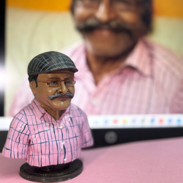 Car Dashboard Statue - Image 11