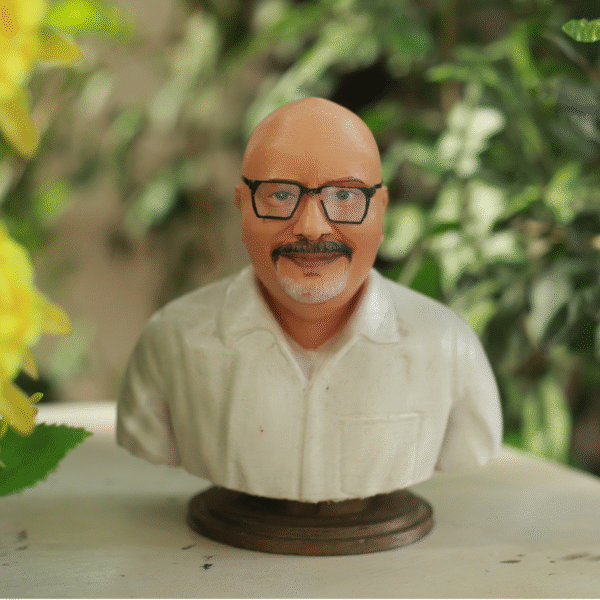 Car Dashboard Statue - Image 3