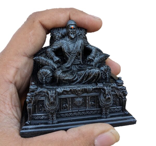 Car Dashboard Statue - Image 6